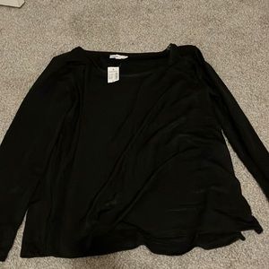 Beautiful black shimmy shirt.